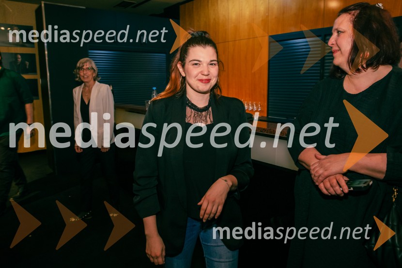 James Brown je uporabljal navijalke, premiera drame v MGL