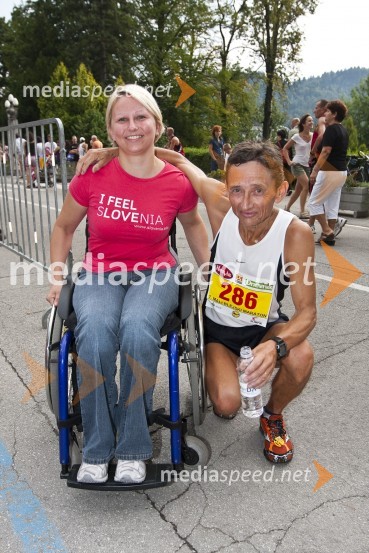 Mateja Pintar, namiznoteniška igralka z očetom1. Mali blejski maraton