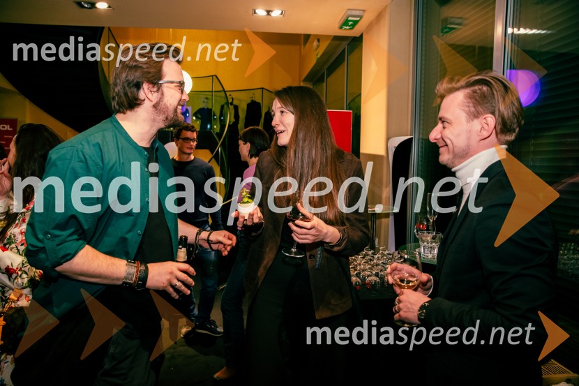  ... ;  Jure Rajšp, igralecJames Brown je uporabljal navijalke, premiera drame v MGL