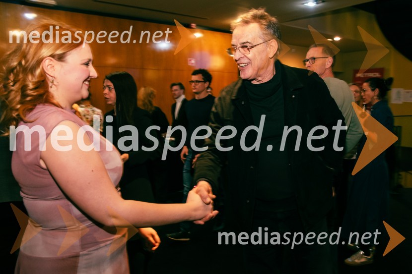  Ajda Kostevc, igralka;   Igor  Samobor, igralecJames Brown je uporabljal navijalke, premiera drame v MGL