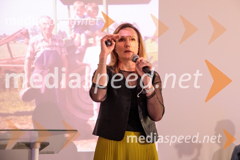  Petra Majdič, nekdanja slovenska smučarska tekačica, članica Odbora za podeljevanje Bloudkovih priznanjOtvoritev novih poslovnih prostorov podjetja Lesaffre Slovenija