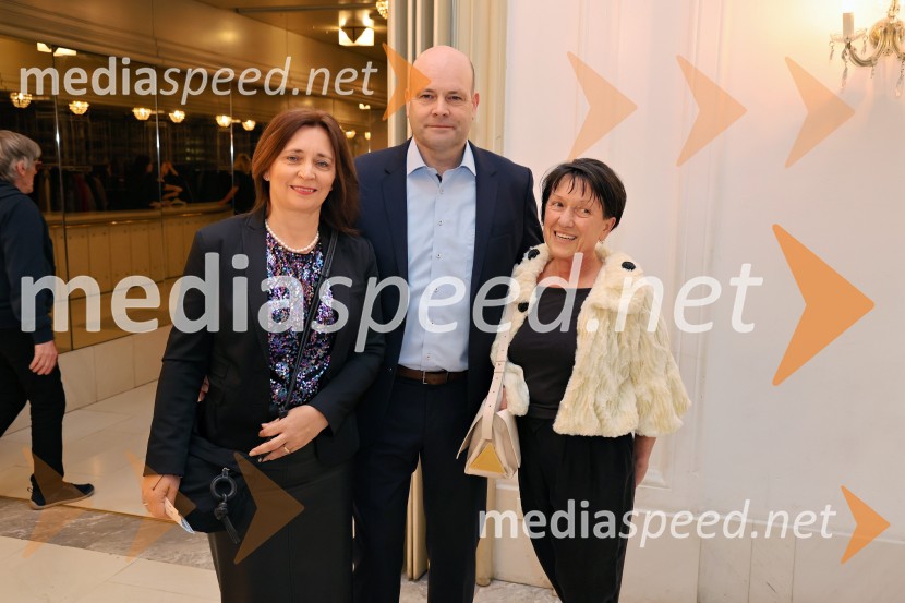  Suzana Žilič Fišer, predstojnica Inštituta za medijske komunikacije na FERI;  Jure Fišer, direktor Surovine;  Ivica Flis Smaka,  dr. med., Zdravstveni Zavod Flis MariborCluster, premiera svetovne koreografske uspešnice Edwarda Cluga, SNG Maribor