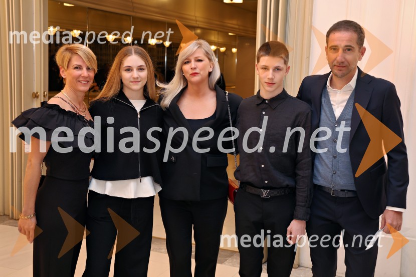 Cluster, premiera svetovne koreografske uspešnice Edwarda Cluga, SNG Maribor