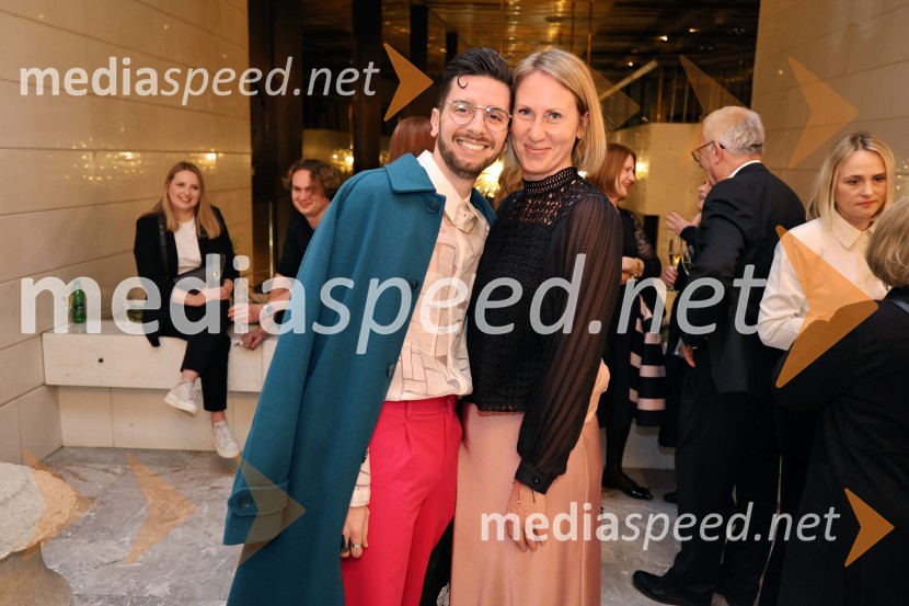  ... ;  Mateja Kožuh, producentka in joga učiteljica MS7Cluster, premiera svetovne koreografske uspešnice Edwarda Cluga, SNG Maribor