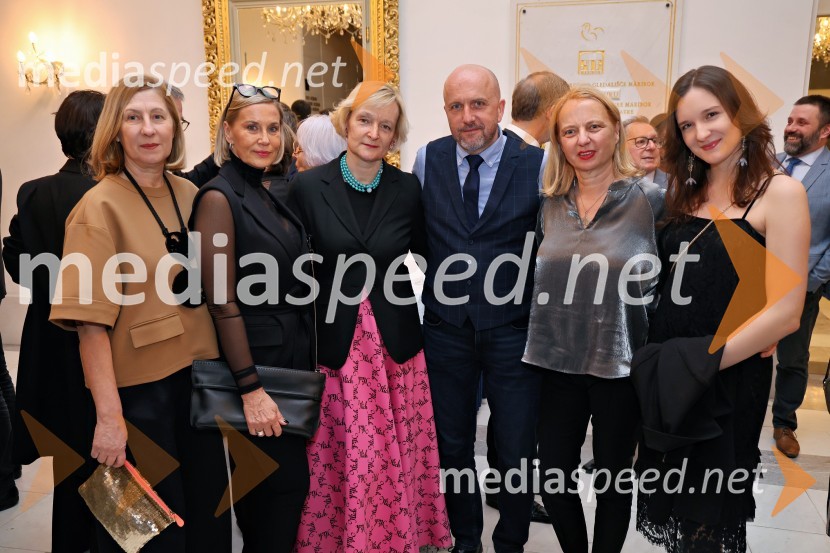  Andreja Japelj;  Ines Bukovič, notarka;  Mira Osvald, solastnica, slaščičarna Ilich;  Marjan Osvald, direktor sektorja za mednarodne odnose, Pošta Slovenija;  Jasmina Leskovar, SNG Maribor;  ... Cluster, premiera svetovne koreografske uspešnice Edwarda Cluga, SNG Maribor