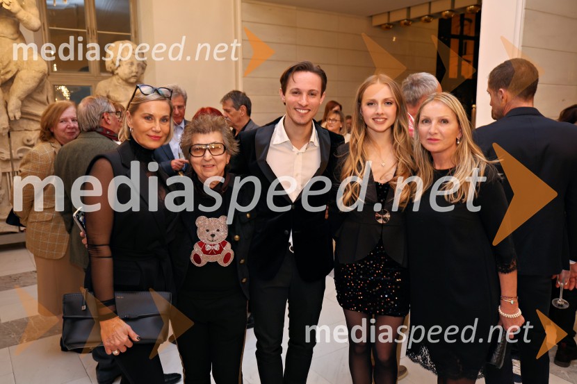  Ines Bukovič, notarka;  Dragica Petrovič, režiserka in producentka;  ... ;  ... ;  ... Cluster, premiera svetovne koreografske uspešnice Edwarda Cluga, SNG Maribor