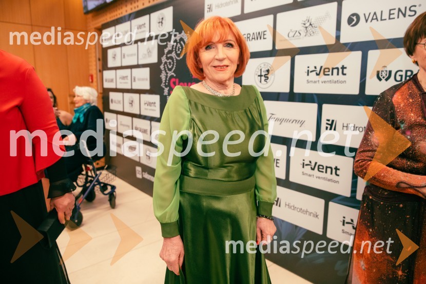  Jolanda  Grom Ravnikar, humanitarka, Slovenka leta 2024Slovenka leta 2024 je Jolanda Grom Ravnikar