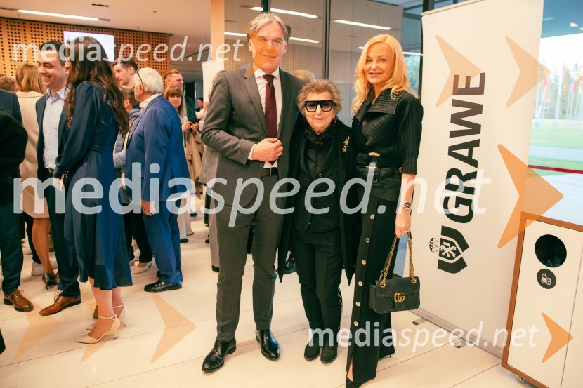 mag. David Kastelic, predsednik uprave, Grawe zavarovalnica d.d;  Dragica Petrovič, režiserka in producentka; dr. Jerneja Kastelic, direktorica, FarmadentSlovenka leta 2024 je Jolanda Grom Ravnikar