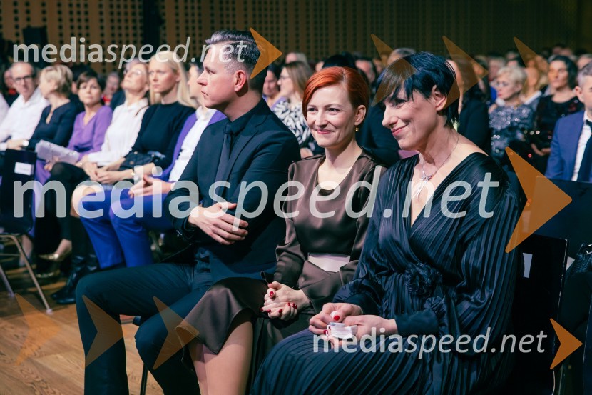  ... ; dr. Asta Vrečko, nekdanja ministrica za kulturo;  Melita Berzelak, odgovorna urednica revije JanaSlovenka leta 2024 je Jolanda Grom Ravnikar