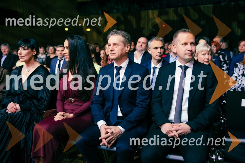  Melita Berzelak, odgovorna urednica revije Jana;  Tina Gaber, fotomodel; dr. Robert Golob, predsednik vlade RS;  Dejan Zver, direktor medijev, Media24Slovenka leta 2024 je Jolanda Grom Ravnikar