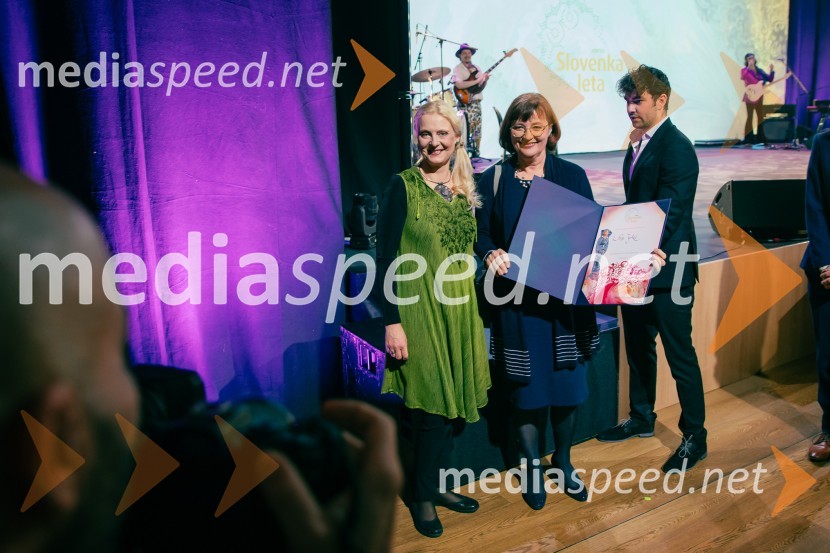  Alenka  Šoštarič, Samooskrbni.net;  Sanja  Lončar, Samooskrbni.net;  ... Slovenka leta 2024 je Jolanda Grom Ravnikar