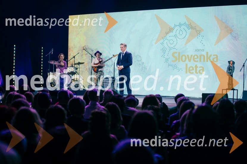 dr. Robert Golob, predsednik vlade RSSlovenka leta 2024 je Jolanda Grom Ravnikar