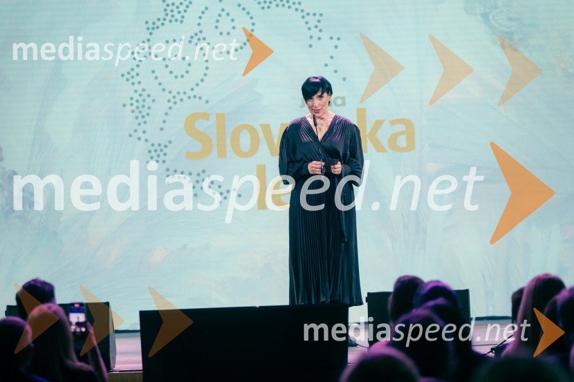  Melita Berzelak, odgovorna urednica revije JanaSlovenka leta 2024 je Jolanda Grom Ravnikar