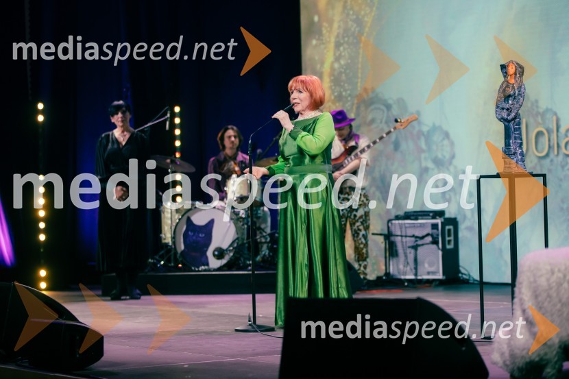  Jolanda  Grom Ravnikar, humanitarka, Slovenka leta 2024Slovenka leta 2024 je Jolanda Grom Ravnikar