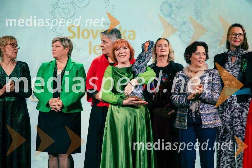  Jolanda  Grom Ravnikar, humanitarka, Slovenka leta 2024Slovenka leta 2024 je Jolanda Grom Ravnikar