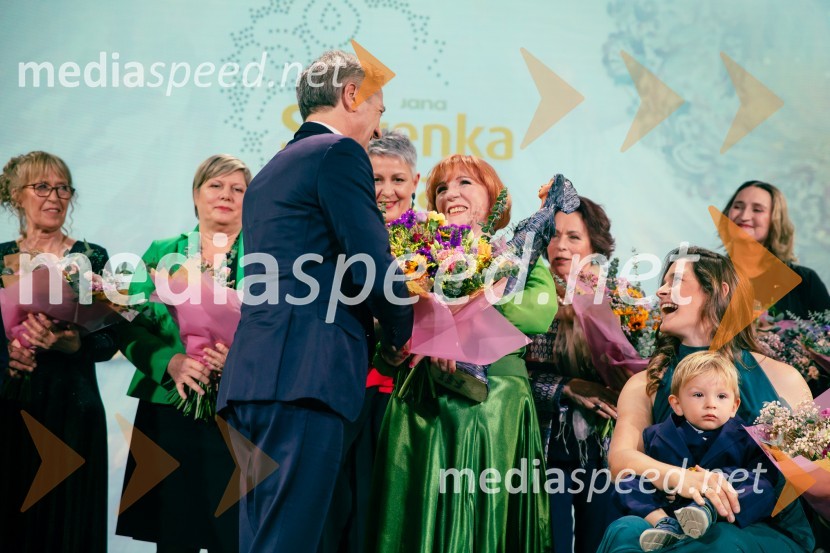 dr. Robert Golob, predsednik vlade RS;  Jolanda  Grom Ravnikar, humanitarka, Slovenka leta 2024Slovenka leta 2024 je Jolanda Grom Ravnikar