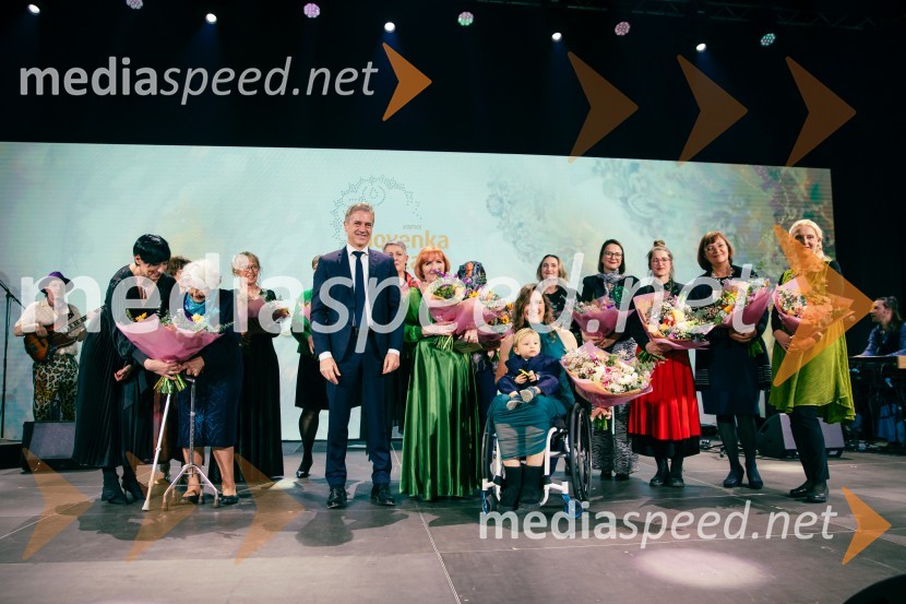 dr. Robert Golob, predsednik vlade RS;  Jolanda  Grom Ravnikar, humanitarka, Slovenka leta 2024;   Živa Lavrinc, paralokostrelkaSlovenka leta 2024 je Jolanda Grom Ravnikar