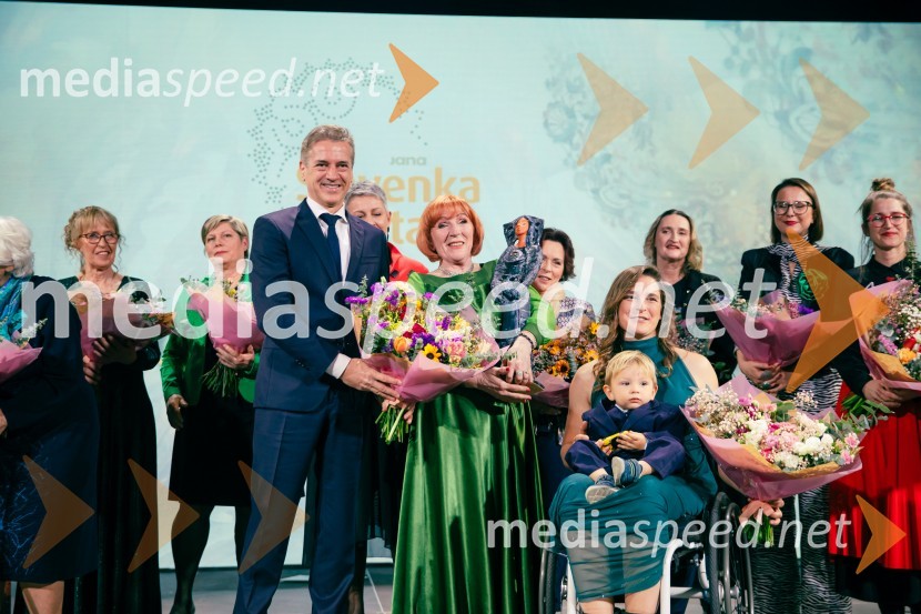 dr. Robert Golob, predsednik vlade RS;  Jolanda  Grom Ravnikar, humanitarka, Slovenka leta 2024Slovenka leta 2024 je Jolanda Grom Ravnikar