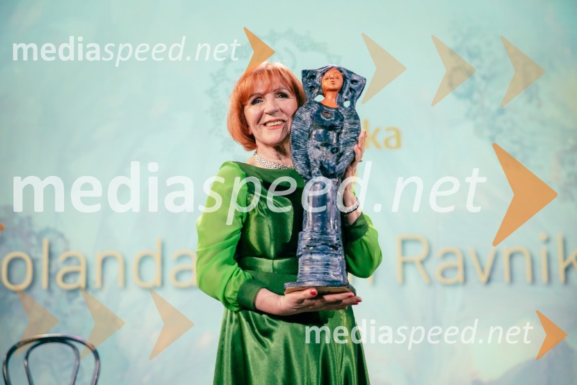  Jolanda  Grom Ravnikar, humanitarka, Slovenka leta 2024Slovenka leta 2024 je Jolanda Grom Ravnikar