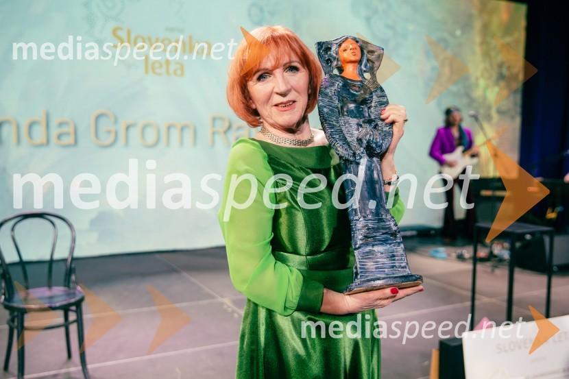  Jolanda  Grom Ravnikar, humanitarka, Slovenka leta 2024Slovenka leta 2024 je Jolanda Grom Ravnikar