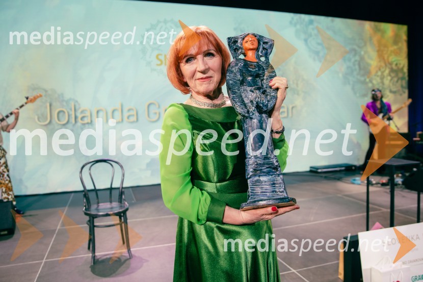  Jolanda  Grom Ravnikar, humanitarka, Slovenka leta 2024Slovenka leta 2024 je Jolanda Grom Ravnikar