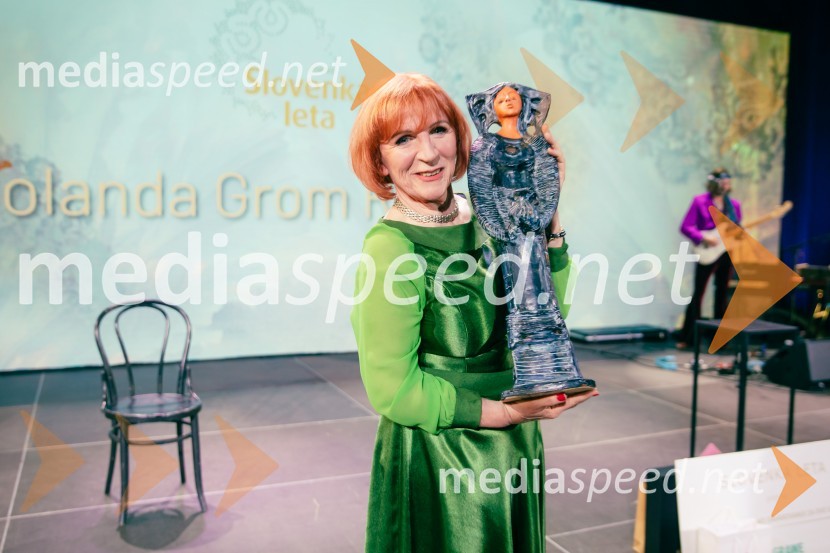  Jolanda  Grom Ravnikar, humanitarka, Slovenka leta 2024Slovenka leta 2024 je Jolanda Grom Ravnikar