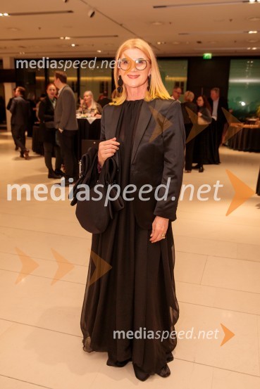  Maja Štamol Droljc, modna oblikovalkaSlovenka leta 2024 je Jolanda Grom Ravnikar