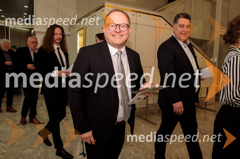 mag. Aleš Drenik, vodja programa resne glasbe, opere in balet, Cankarjev dom;  ... Nemški simfonični orkester iz Berlina v Cankarjevem domu