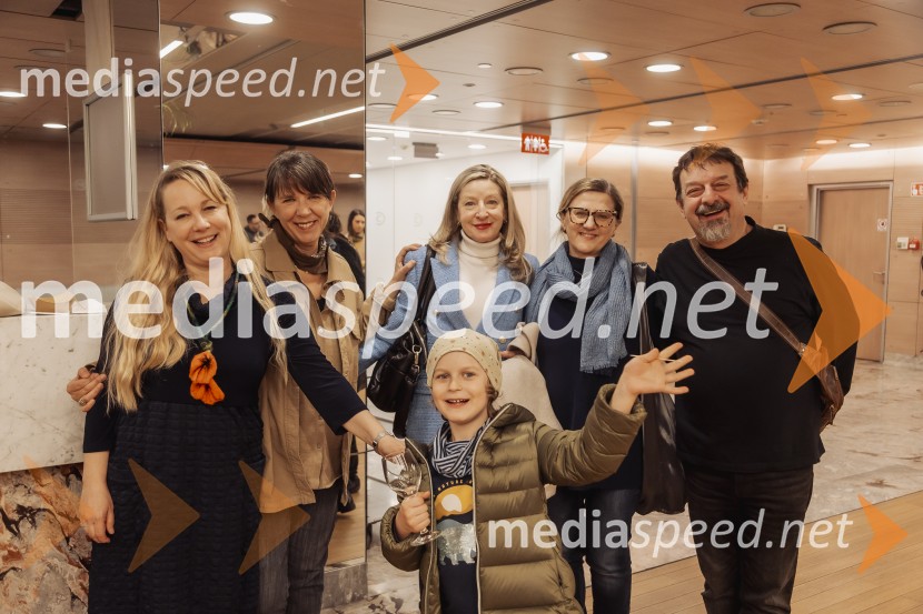  Barbara Rogelj, vodja humanističnega in kulturno-vzgojnega programa, Cankarjev dom;  ... ;  ... ;  ... ;  ... ;  ... 28. Pripovedovalski festival, zaključek