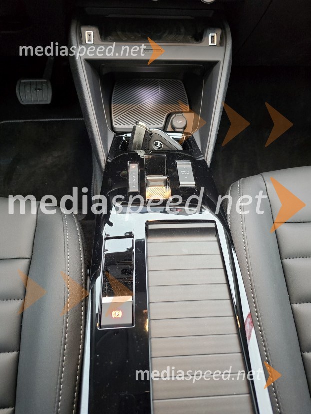 Citroën C4Nova Citroën C4 in C4 X, slovenska predstavitev