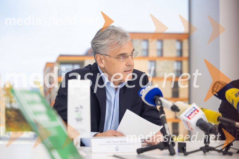  Črtomir Remec, direktor Stanovanjskega skladaNovinarska konferenca SSRS