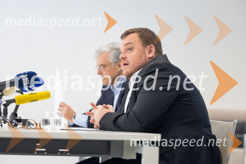  Črtomir Remec, direktor Stanovanjskega sklada;  Simon Maljevac, Minister za solidarno prihodnostNovinarska konferenca SSRS