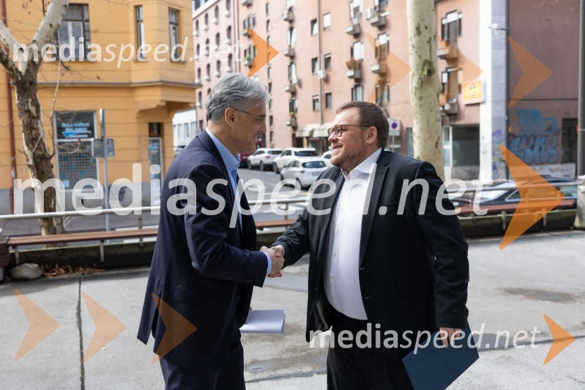  Črtomir Remec, direktor Stanovanjskega sklada;  Simon Maljevac, Minister za solidarno prihodnostNovinarska konferenca SSRS