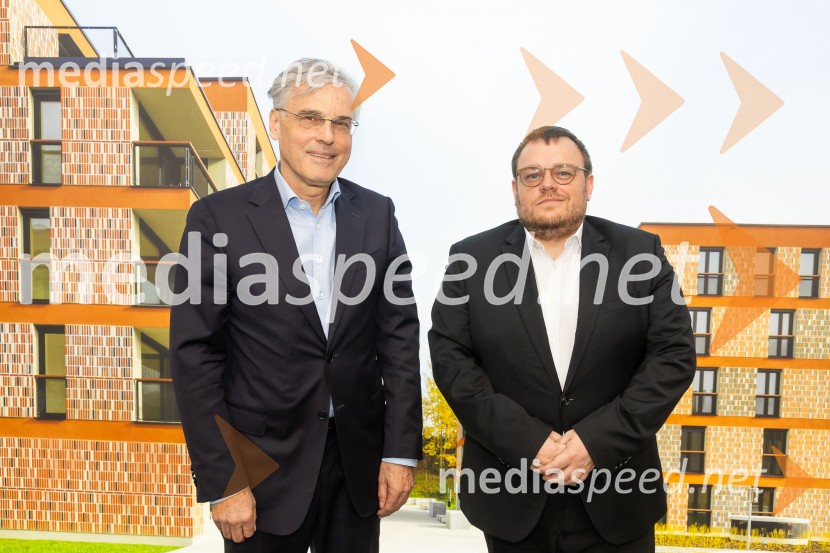  Črtomir Remec, direktor Stanovanjskega sklada;  Simon Maljevac, Minister za solidarno prihodnostNovinarska konferenca SSRS