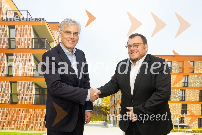  Črtomir Remec, direktor Stanovanjskega sklada;  Simon Maljevac, Minister za solidarno prihodnostNovinarska konferenca SSRS