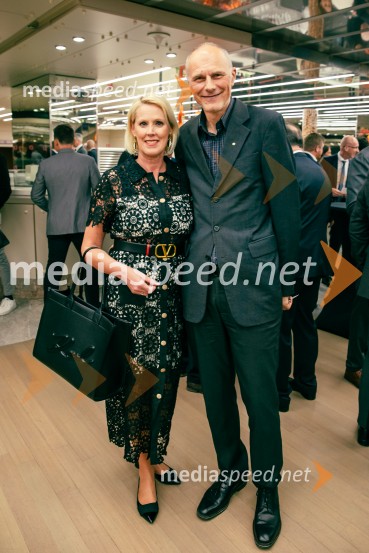  Petra Juvančič, izvršna direktorica, Združenje Manager; mag. Iztok Seljak, predsednik, Združenje ManagerPodelitev 57. Nagrad GZS za izjemne gospodarske in podjetniške dosežke