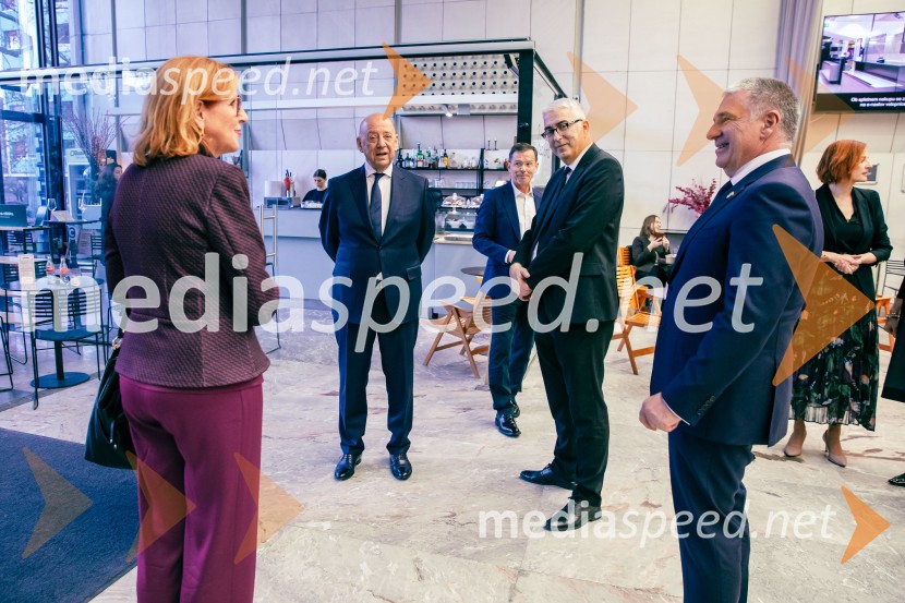  Vesna Nahtigal, generalna direktorica GZS;  Tibor Šimonka, predsednik Gospodarske zbornice Slovenije ;  Mitja  Gorenšček, svetnik, Državni svet;  Marko Lotrič, predsednik, Državni svetPodelitev 57. Nagrad GZS za izjemne gospodarske in podjetniške dosežke