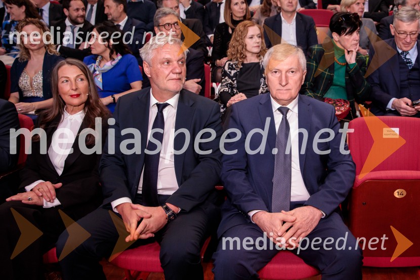  Estera Brajak, Medius;  Milan Kuster, I-vent d.o.o.;  ... Podelitev 57. Nagrad GZS za izjemne gospodarske in podjetniške dosežke