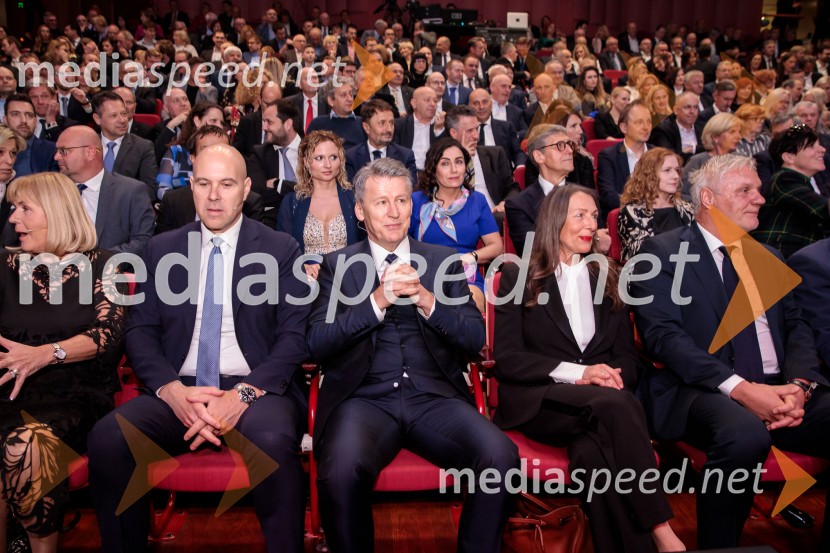  Medeja Lončar, direktorica Siemens Slovenija ter pobudnica izbora Inženirka leta;  Peter Čas, Vaider Group;  Enver Šišić, direktor skupine Perutnina Ptuj, d.o.o.;  Estera Brajak, Medius;  Milan Kuster, I-vent d.o.o.Podelitev 57. Nagrad GZS za izjemne gospodarske in podjetniške dosežke