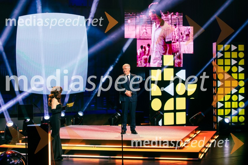  Maja Martina Merljak, igralka;  Milan Kuster, I-vent d.o.o.Podelitev 57. Nagrad GZS za izjemne gospodarske in podjetniške dosežke