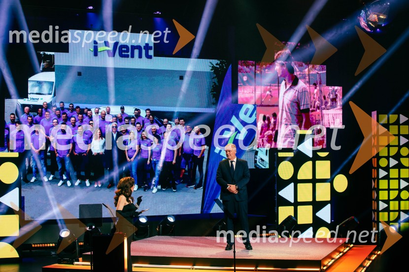  Maja Martina Merljak, igralka;  Milan Kuster, I-vent d.o.o.Podelitev 57. Nagrad GZS za izjemne gospodarske in podjetniške dosežke