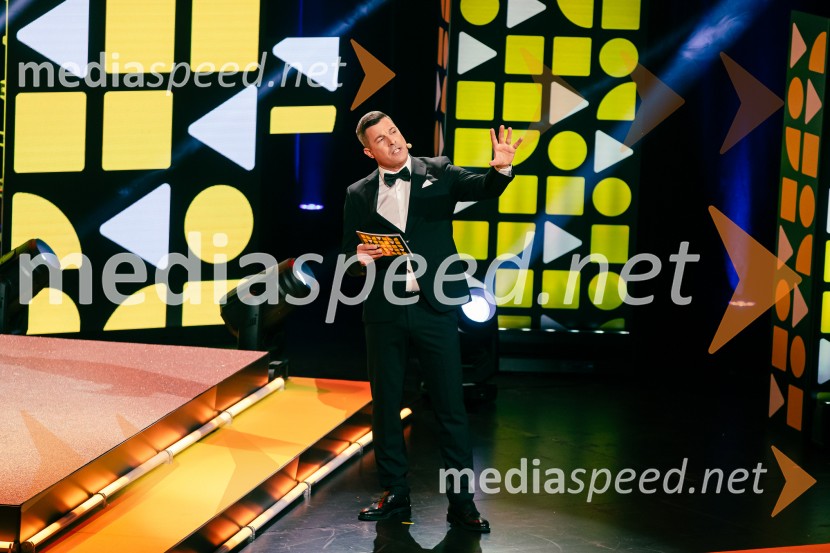  Klemen Bučan, radijski voditelj, stand-up komik, DJPodelitev 57. Nagrad GZS za izjemne gospodarske in podjetniške dosežke