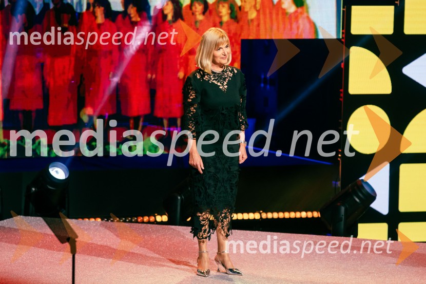  Medeja Lončar, direktorica Siemens Slovenija ter pobudnica izbora Inženirka letaPodelitev 57. Nagrad GZS za izjemne gospodarske in podjetniške dosežke