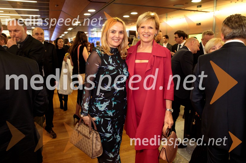  Ajša Vodnik, izvršna direktorica AmCham (Ameriška gospodarska zbornica);  Aleša Mižigoj, direktorica Medex, d. o. o.Podelitev 57. Nagrad GZS za izjemne gospodarske in podjetniške dosežke