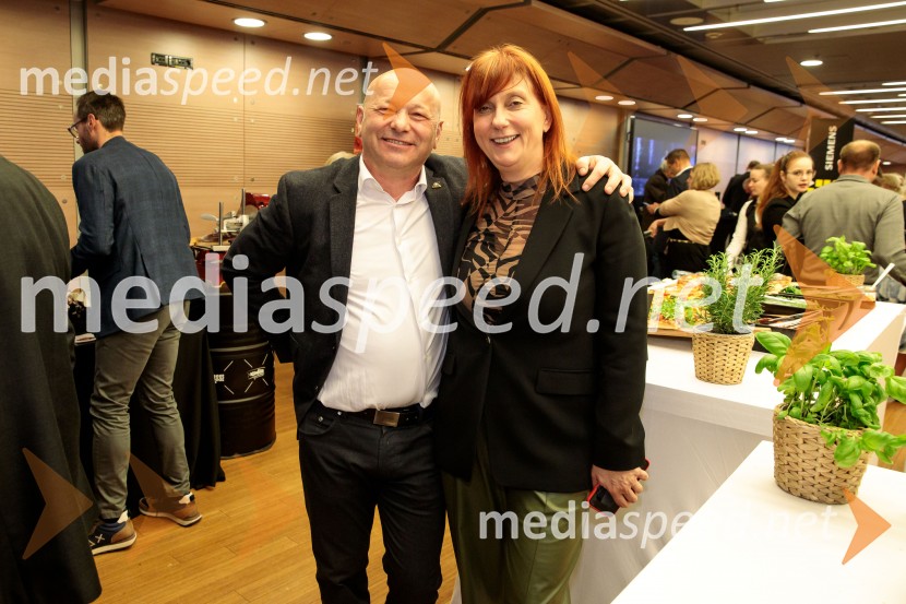  ... ;  Jerneja  Kamnikar, ustanoviteljica in direktorica Vivo CateringPodelitev 57. Nagrad GZS za izjemne gospodarske in podjetniške dosežke