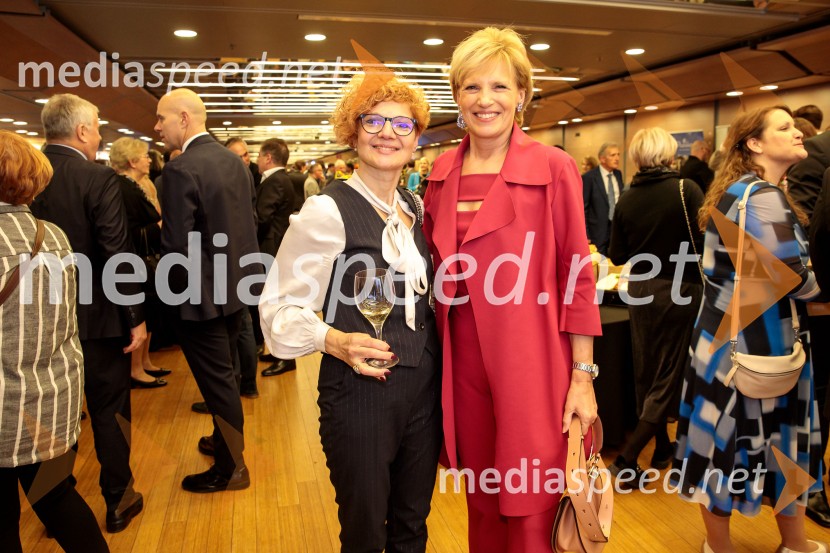  Marta Kelvišar, Adria Dom, d.o.o.;  Aleša Mižigoj, direktorica Medex, d. o. o.Podelitev 57. Nagrad GZS za izjemne gospodarske in podjetniške dosežke