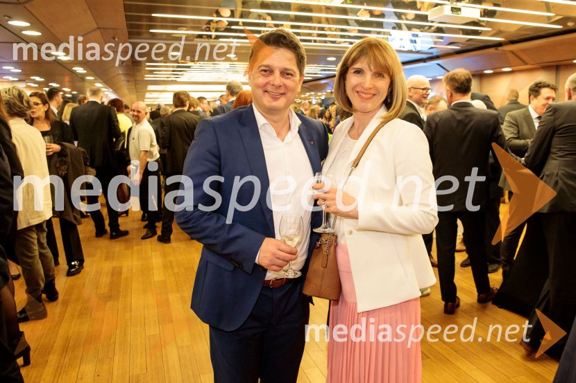  Jože Torkar, Kolektor Sisteh d.o.o.;  Klaudija  TorkarPodelitev 57. Nagrad GZS za izjemne gospodarske in podjetniške dosežke