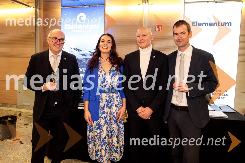  Ivan Gale, žvižgač, nekdanji vodja splošne službe na Zavodu RS za blagovne rezerve;  ... ;  ... ;  ... Podelitev 57. Nagrad GZS za izjemne gospodarske in podjetniške dosežke