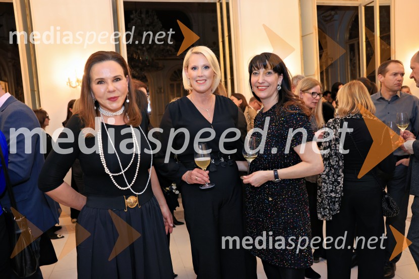  Vesna Kristančič, Movia Wines;  Petra Juvančič, izvršna direktorica, Združenje Manager;  Petra Kancler,  urednica revije AvenijaManagerski kulturni večer