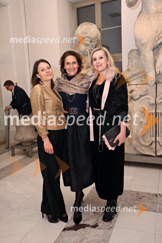  ... ;  Andrea Volenik, direktorica, Volenik d.o.o.;  Klaudija Javornik, Združenje managerManagerski kulturni večer